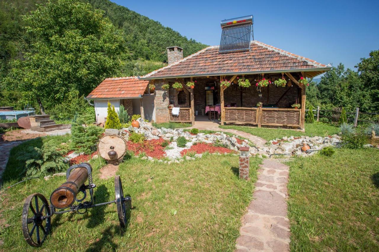 Вілла Seosko Domacinstvo „Gabar” Custica Екстер'єр фото