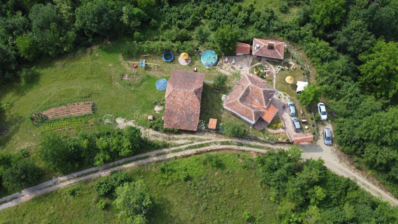Вілла Seosko Domacinstvo „Gabar” Custica Екстер'єр фото